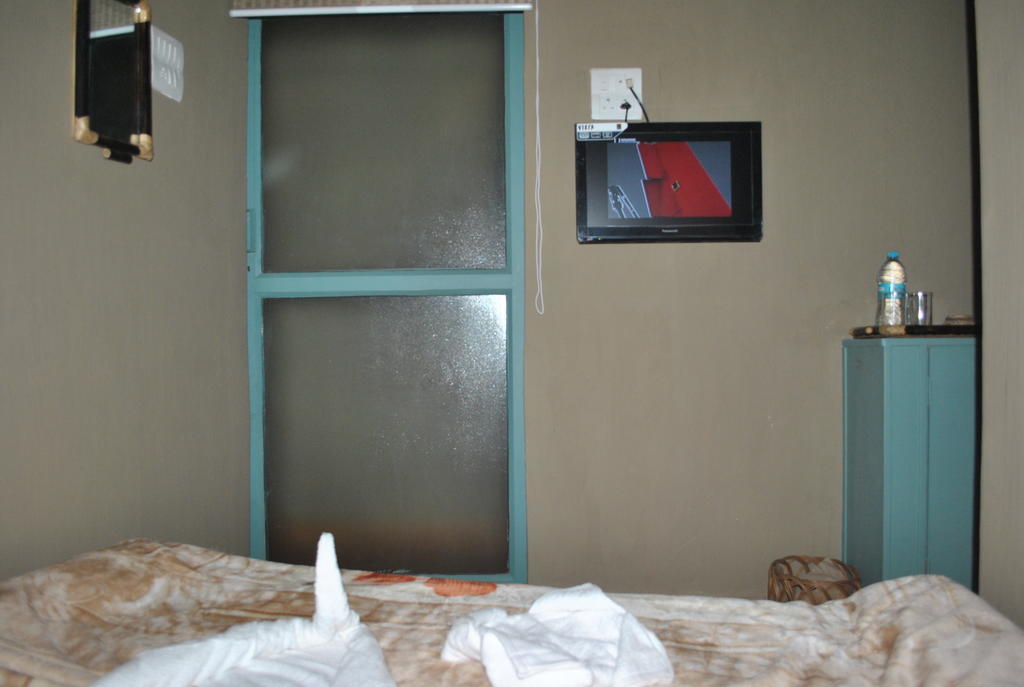 Shri Guest House Varanasi Habitación foto